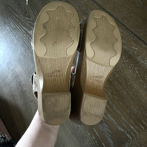 Dansko Sonnet Sandals Women Size 41 US 10.5 Gold Metallic Faux Snakeskin Leather - Picture 8 of 9